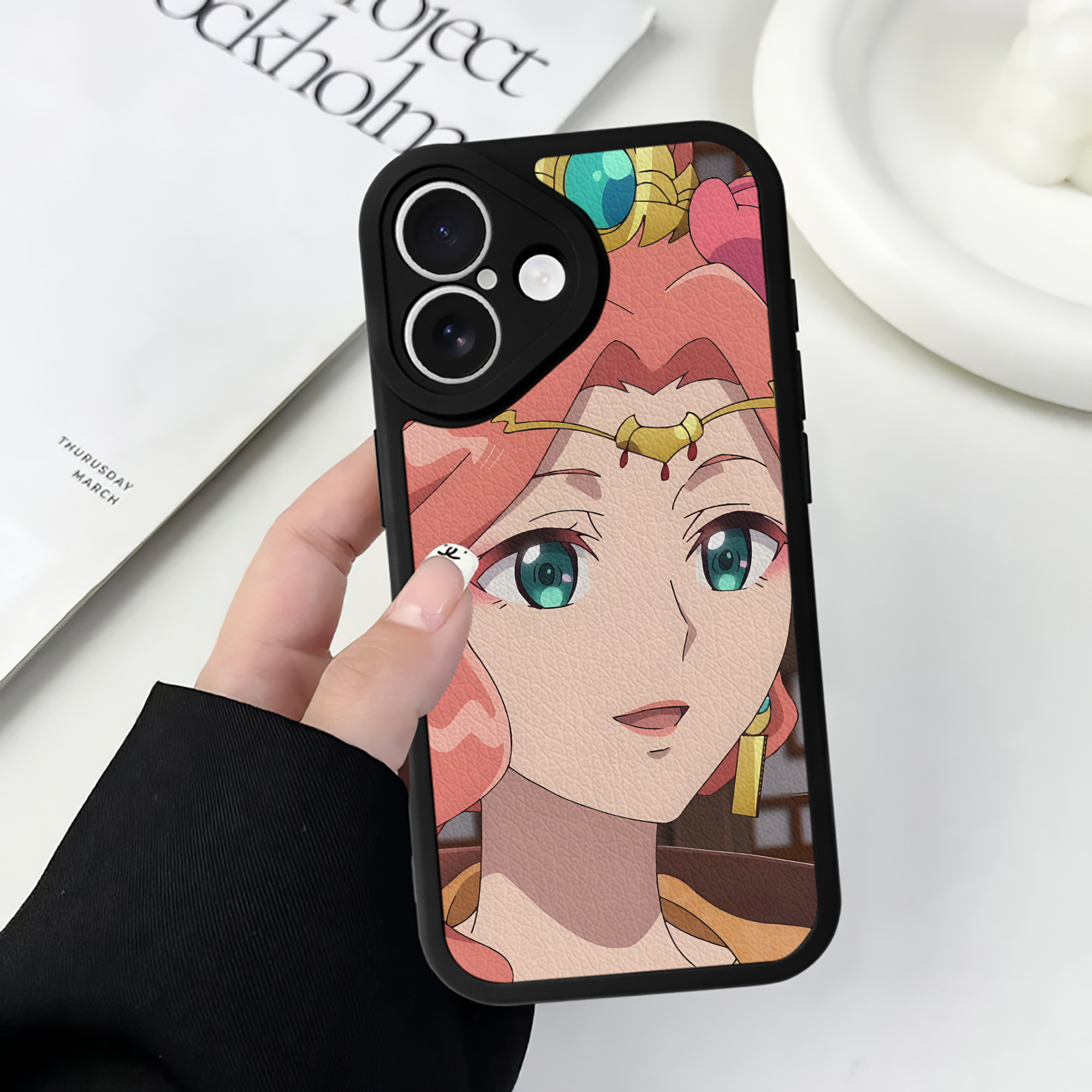 薬屋のひとりごと The Apothecary Diaries 【iPhone 16シリーズ対応】シリコンスマホケース（レザー調） 材質：シリコン